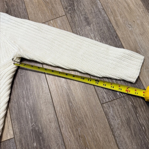 Elegant Cream fringe Sweater size - Picture 3 of 8